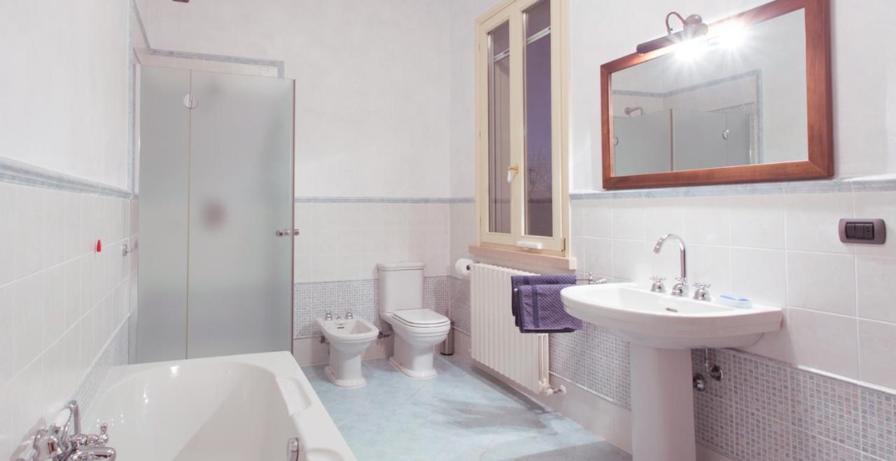 B&B Residence Il Ciliegio , Via Villa Superiore 93 Luzzara 苏扎拉 外观 照片