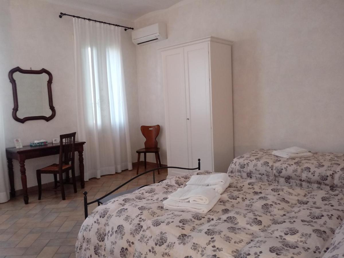 B&B Residence Il Ciliegio , Via Villa Superiore 93 Luzzara 苏扎拉 外观 照片